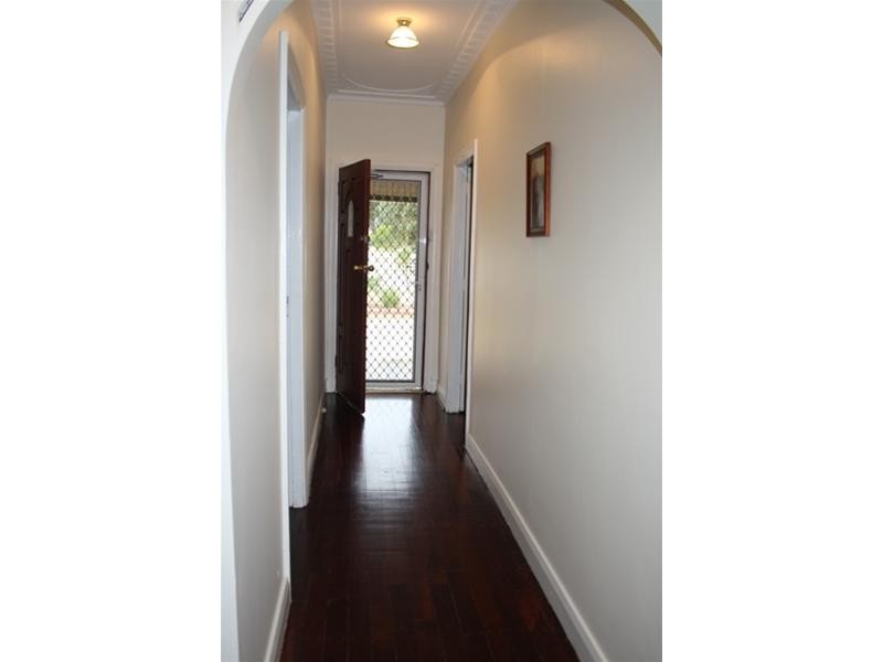 247 Third Street, Wonthella WA 6530