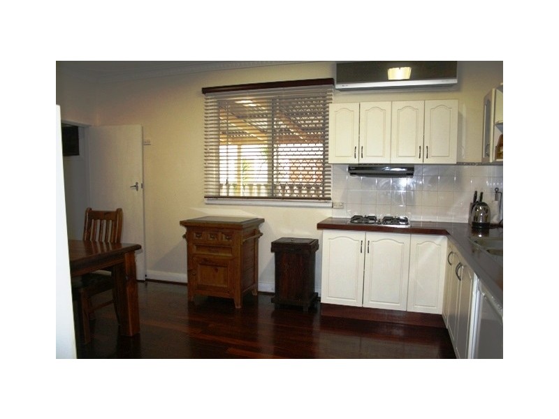 247 Third Street, Wonthella WA 6530