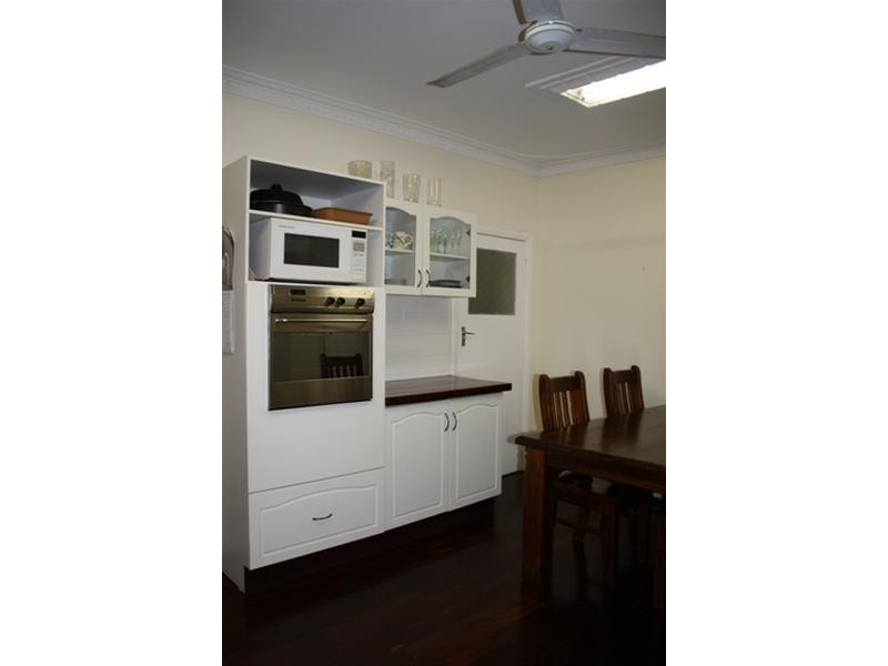 247 Third Street, Wonthella WA 6530