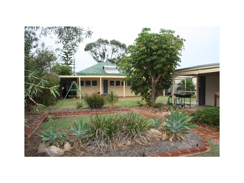 247 Third Street, Wonthella WA 6530