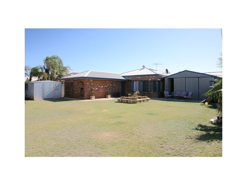 81 McAleer Drive, Mahomets Flats WA 6530