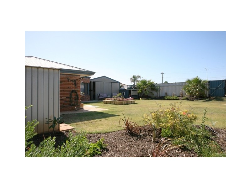 81 McAleer Drive, Mahomets Flats WA 6530