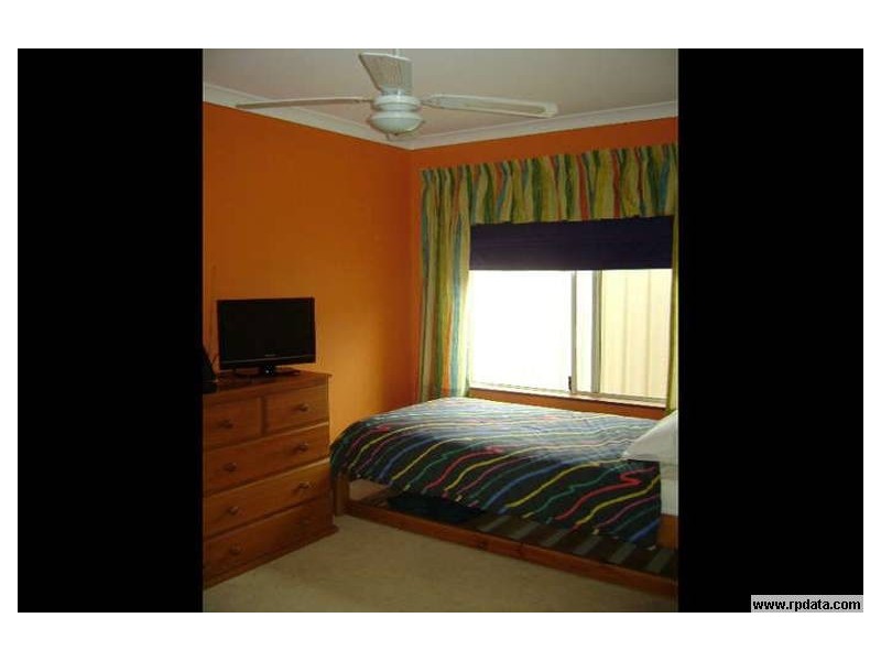 10 Weeloo Street, Waggrakine WA 6530