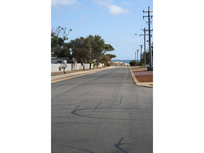 27 Bosley Street, Sunset Beach WA 6530