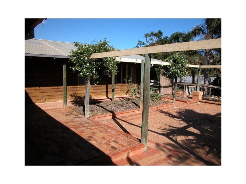 51 Eakins Crescent, Wandina WA 6530