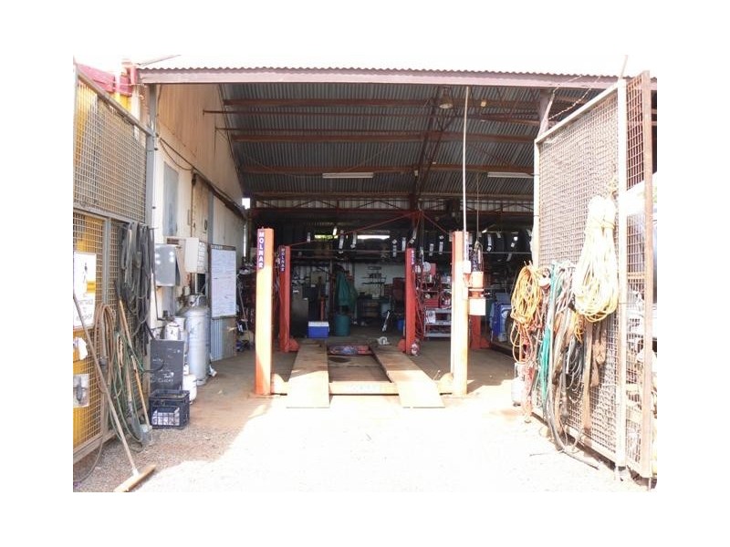 23 & 39 Second Avenue, Onslow WA 6710