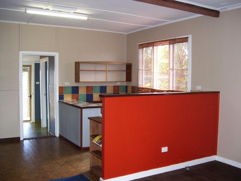 213 Evans Street, Beachlands WA 6530