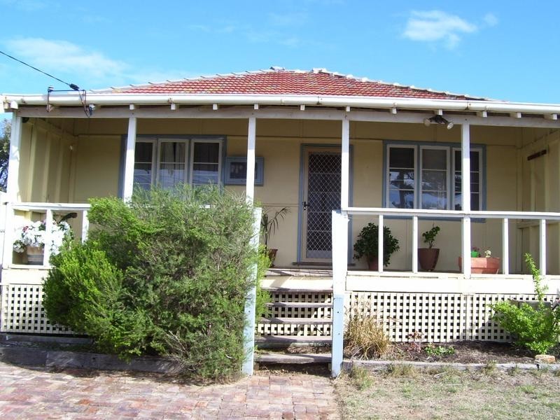 213 Evans Street, Beachlands WA 6530