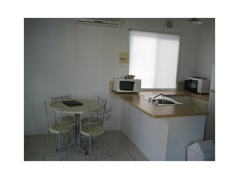 6/117 Knight Terrace, Denham WA 6537