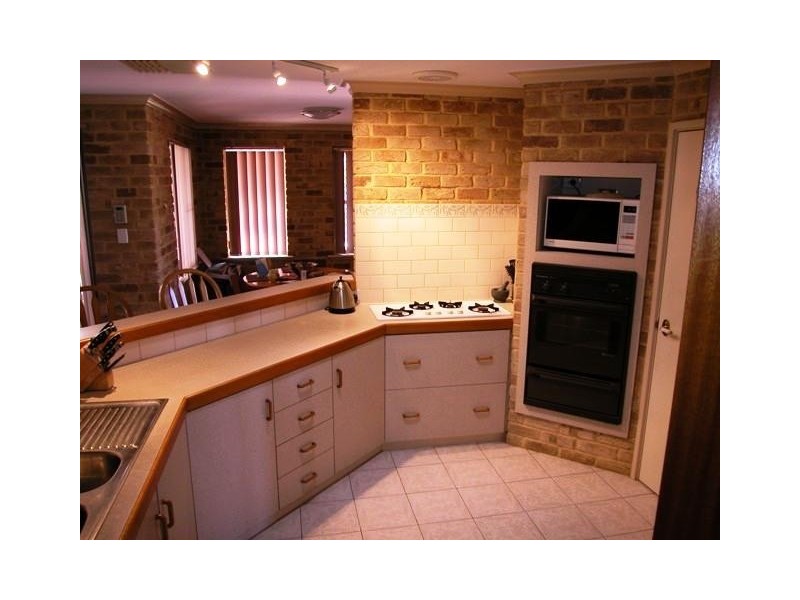 82 McAleer Drive, Mahomets Flats WA 6530