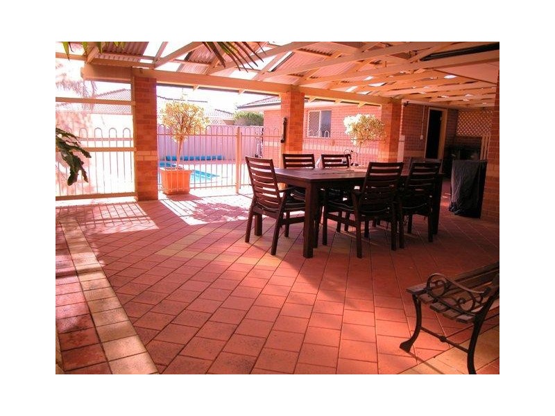 82 McAleer Drive, Mahomets Flats WA 6530