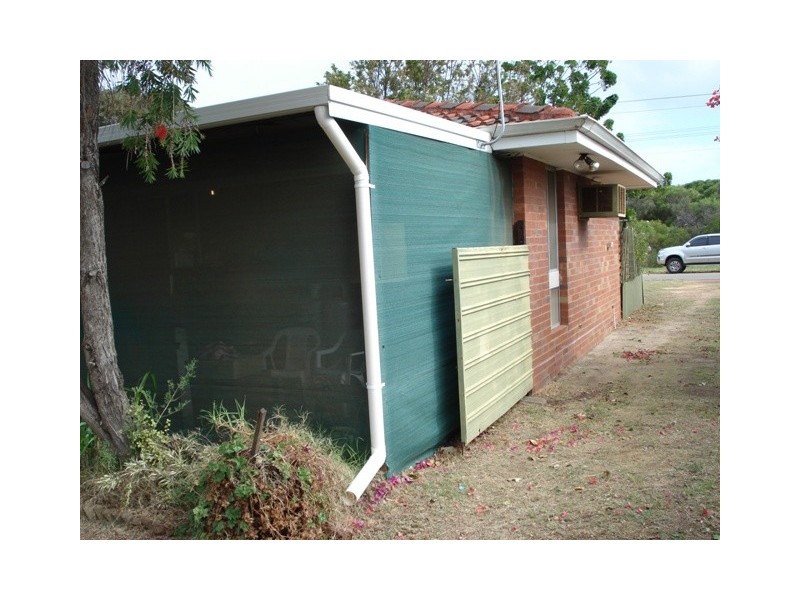 12 Beattie Road, Waggrakine WA 6530