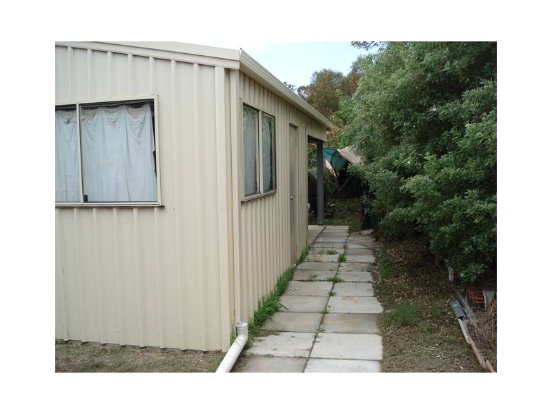 12 Beattie Road, Waggrakine WA 6530