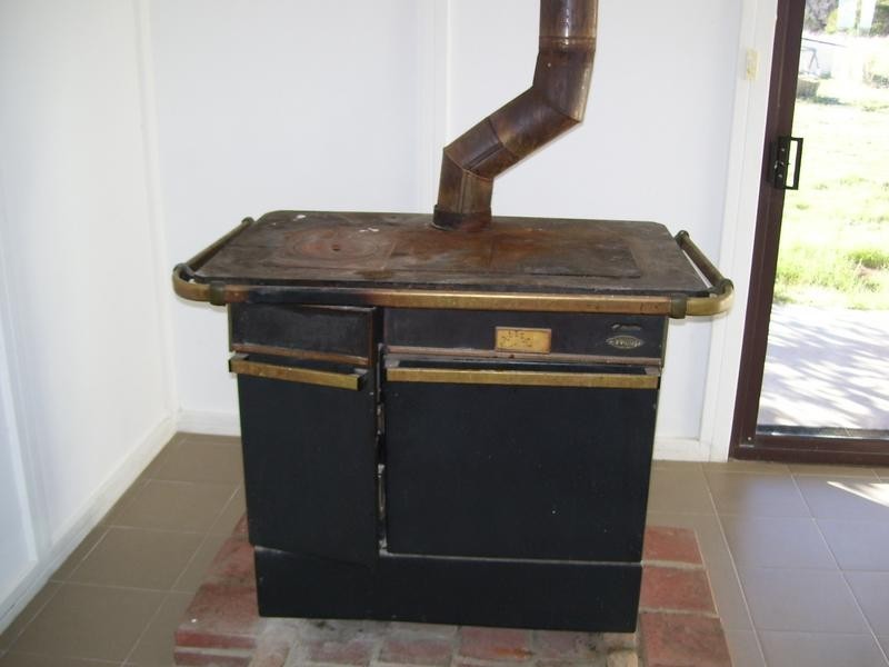 37 Constantine Road, Waggrakine WA 6530