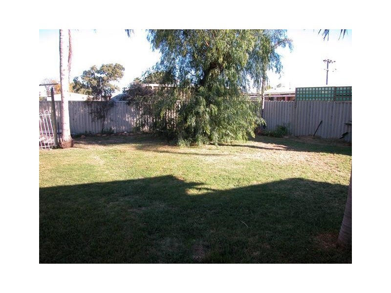 9 Melbourne Street, Waggrakine WA 6530