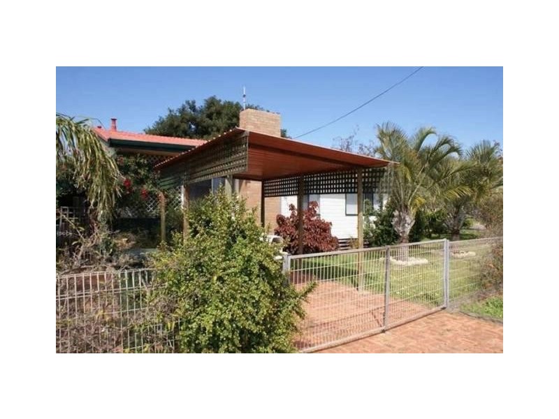 17 Diosma Street, Rangeway WA 6530