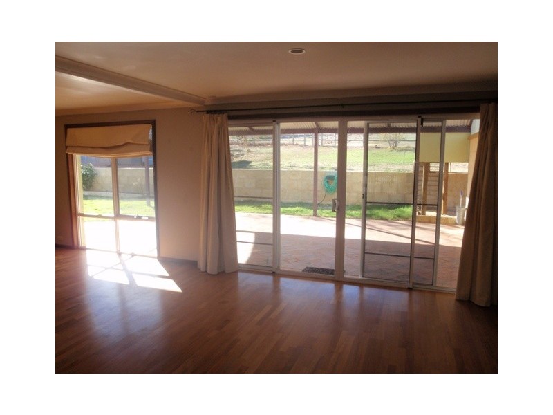 872 Chapman Road, Glenfield WA 6532