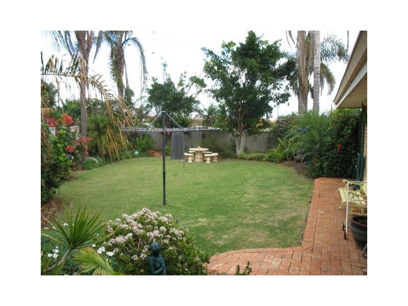 44 Glass Crescent, Mahomets Flats WA 6530