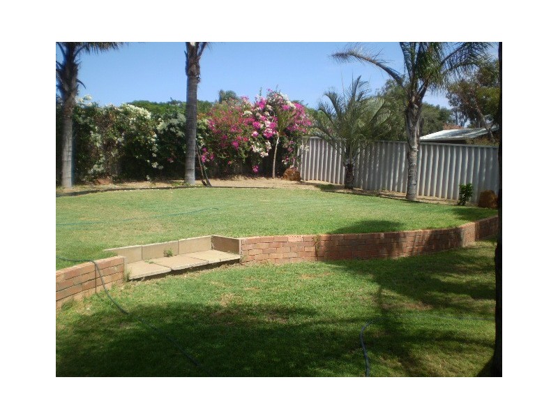 18 Wandoo Street, Rangeway WA 6530