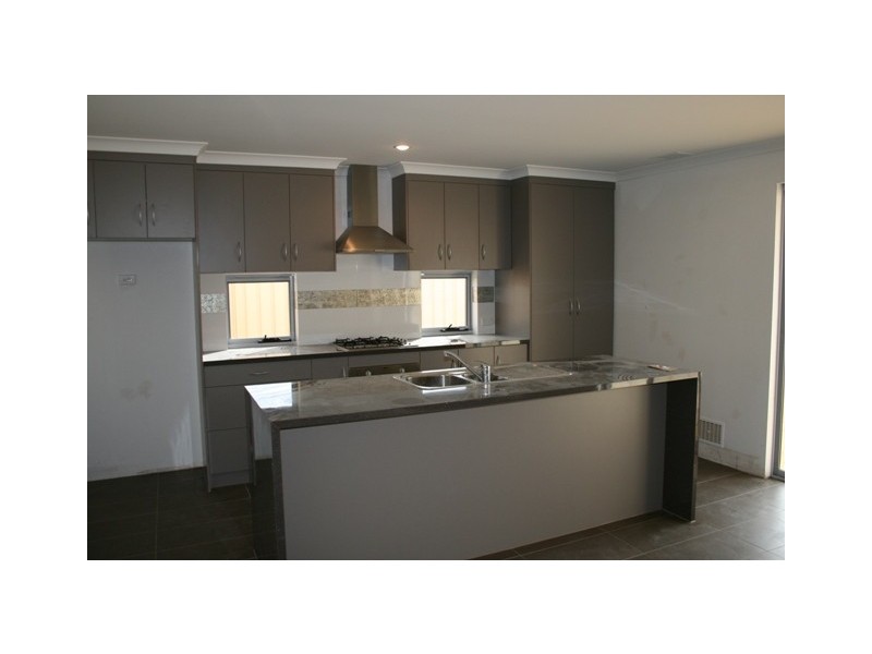 5 Rosa Park Boulevard, Webberton WA 6530