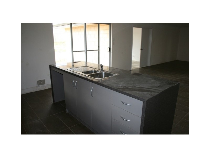 5 Rosa Park Boulevard, Webberton WA 6530