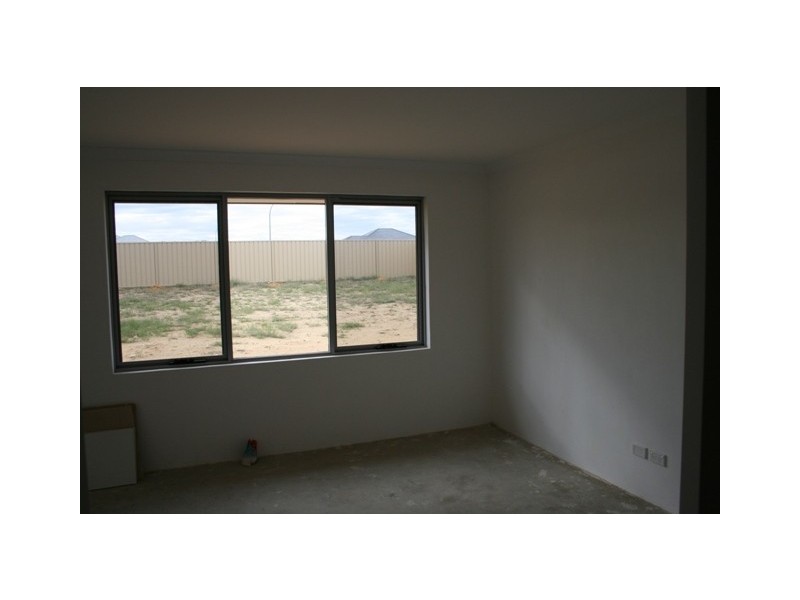 5 Rosa Park Boulevard, Webberton WA 6530