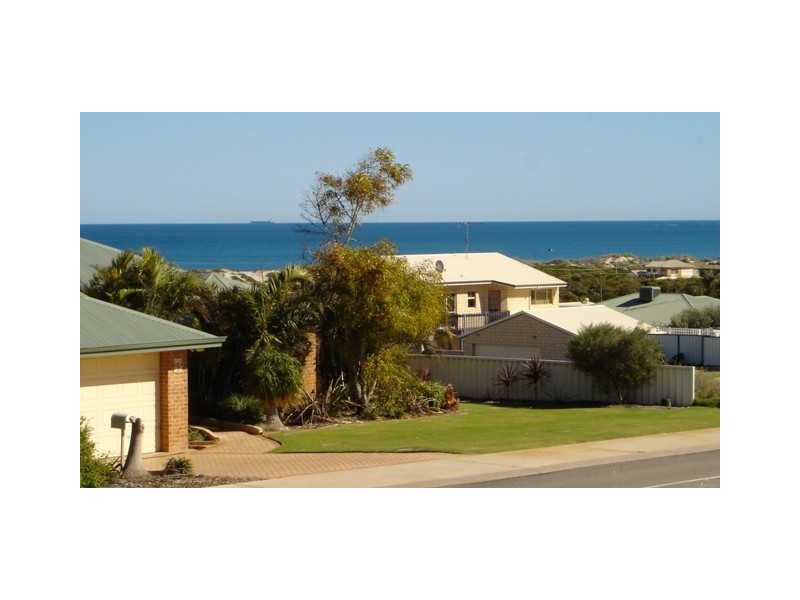 29 Bellimos Drive, Wandina WA 6530