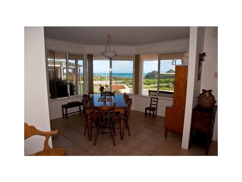 15 Smugglers Pass, Drummond Cove WA 6532