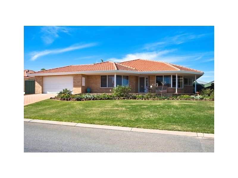 15 Smugglers Pass, Drummond Cove WA 6532