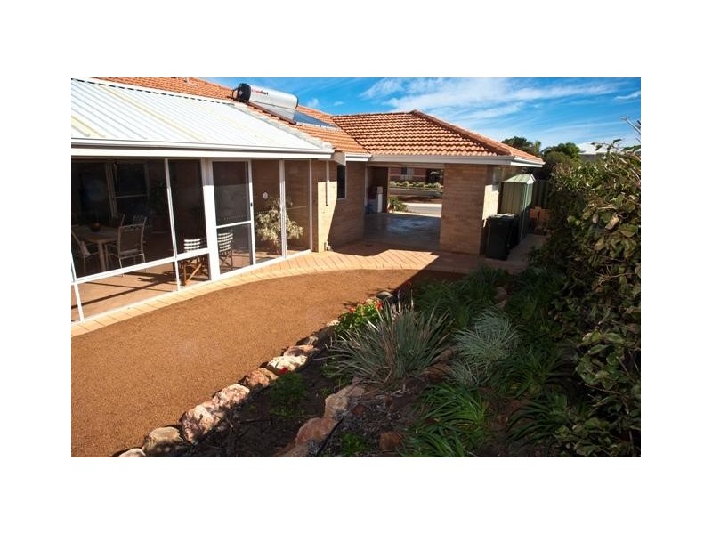 15 Smugglers Pass, Drummond Cove WA 6532