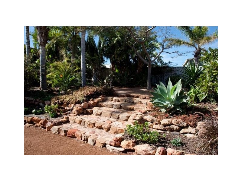 15 Smugglers Pass, Drummond Cove WA 6532