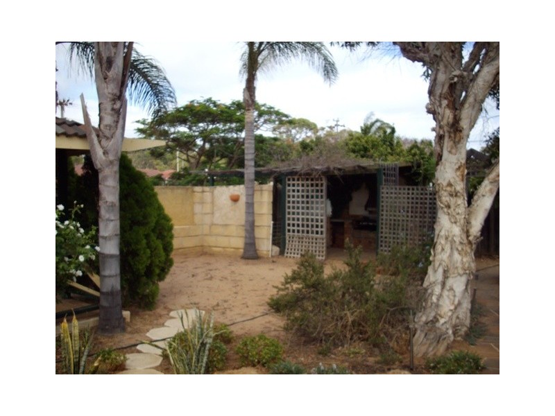 95 Railway Street, Bluff Point WA 6530