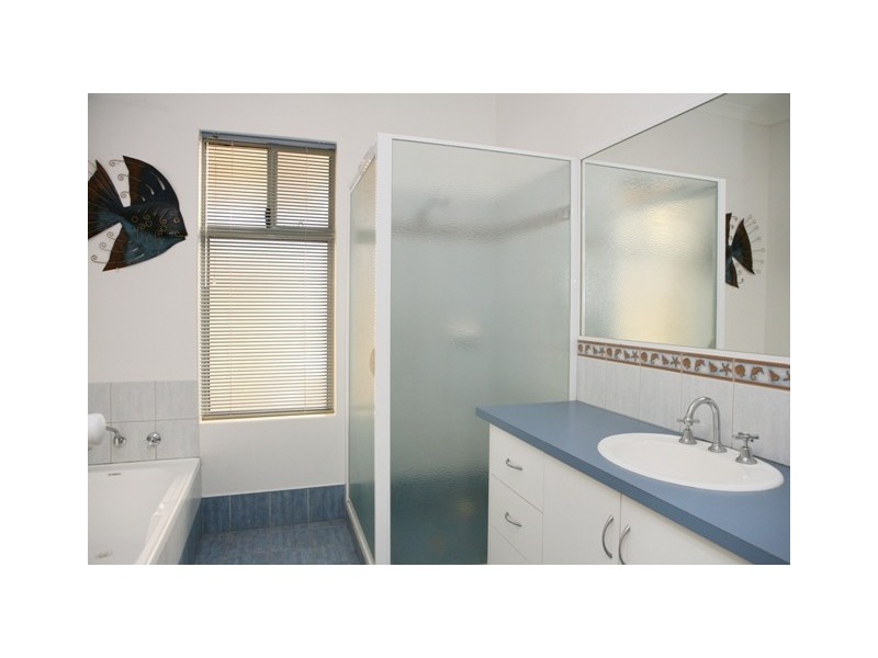 5 Bellimos Drive, Wandina WA 6530