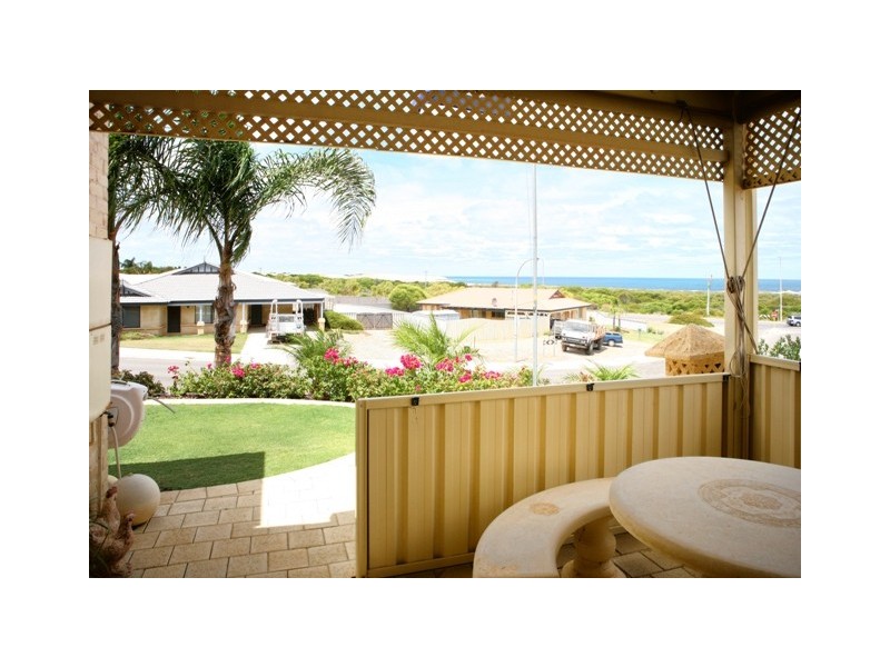 5 Bellimos Drive, Wandina WA 6530