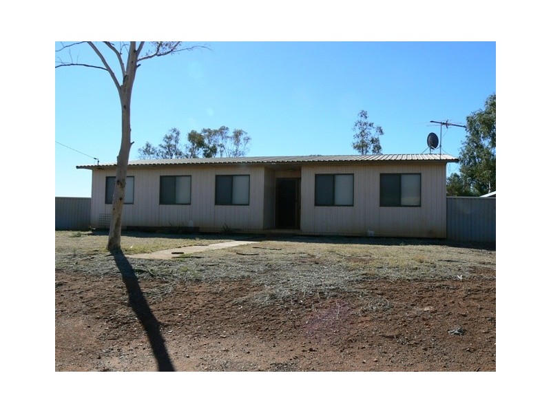 16 Jones Street, Mount Magnet WA 6638