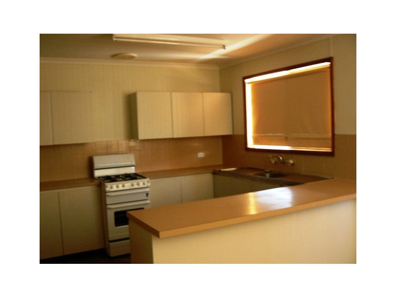 16 Jones Street, Mount Magnet WA 6638