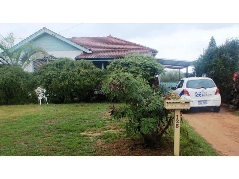 125 Fraser Street, Beachlands WA 6530