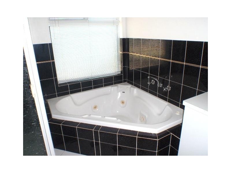 26 Holland Street, Geraldton WA 6530