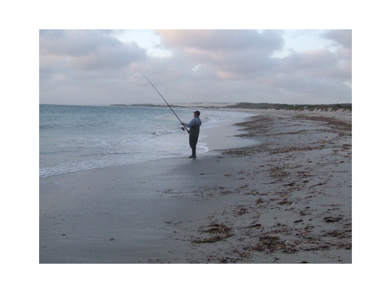 18 Waterfront Circle, Drummond Cove WA 6532