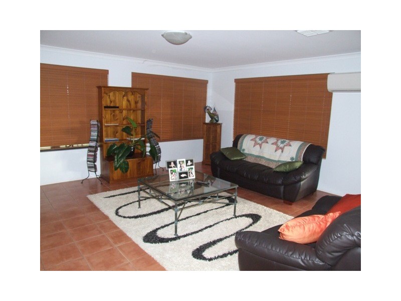 18 Waterfront Circle, Drummond Cove WA 6532