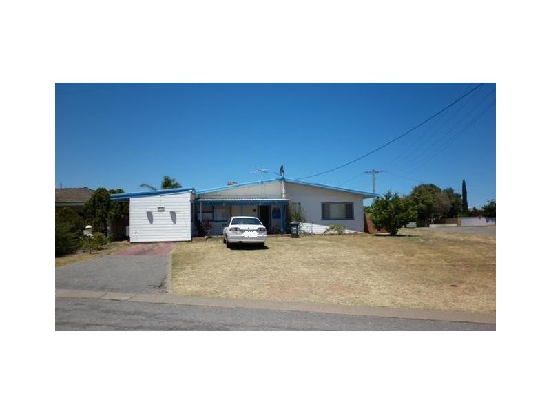 8 Wattle Avenue, Geraldton WA 6530