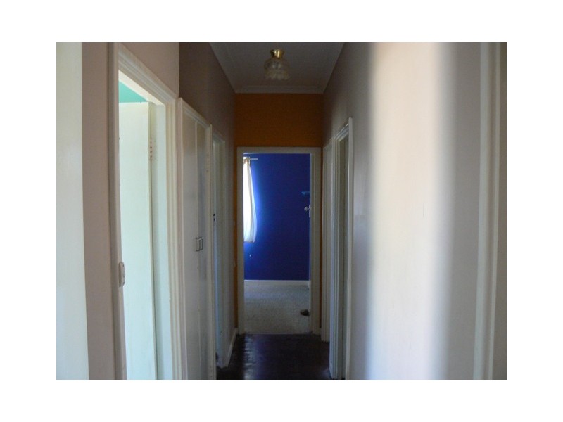 8 Wattle Avenue, Geraldton WA 6530