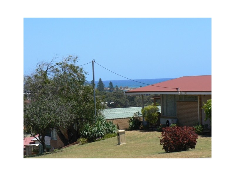 8 Wattle Avenue, Geraldton WA 6530