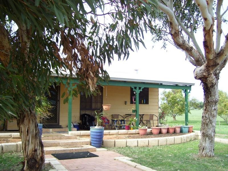 466 Company Road, Greenough WA 6532