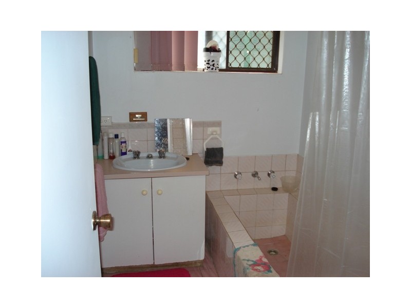 12 Broadfield Close, Utakarra WA 6530