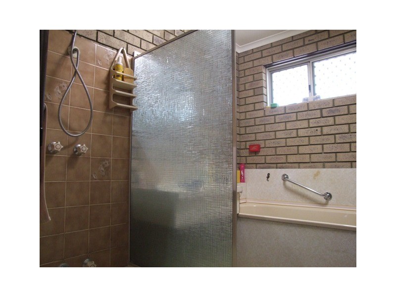 4 Pinyali Way, Waggrakine WA 6530