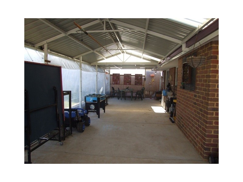 16 Boaz Street, Karloo WA 6530