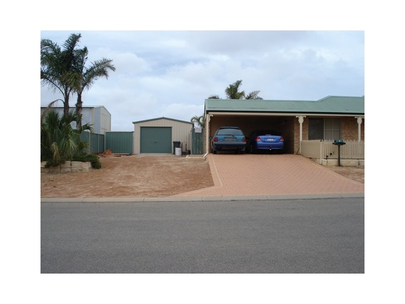 2 Peter Way, Karloo WA 6530