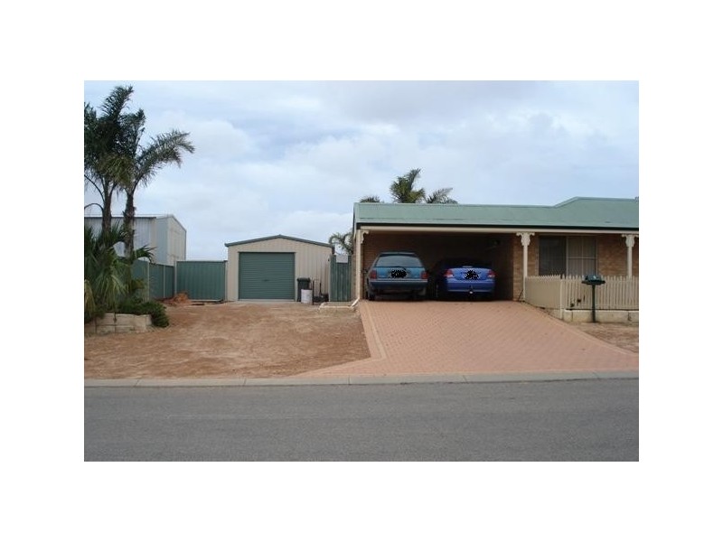 2 Peter Way, Karloo WA 6530