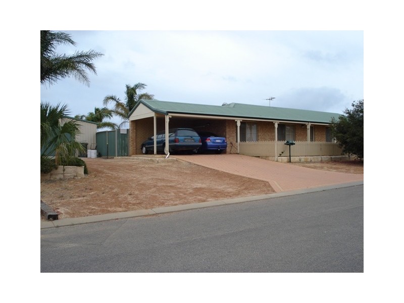 2 Peter Way, Karloo WA 6530